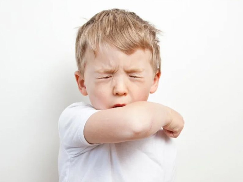 Une étude démontre que l’air froid réduit les symptômes du faux-croup des enfants